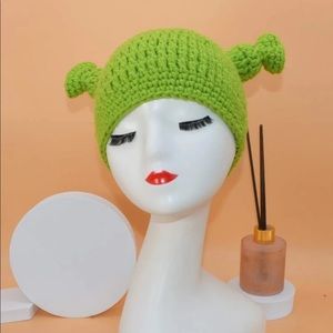Green knit hat